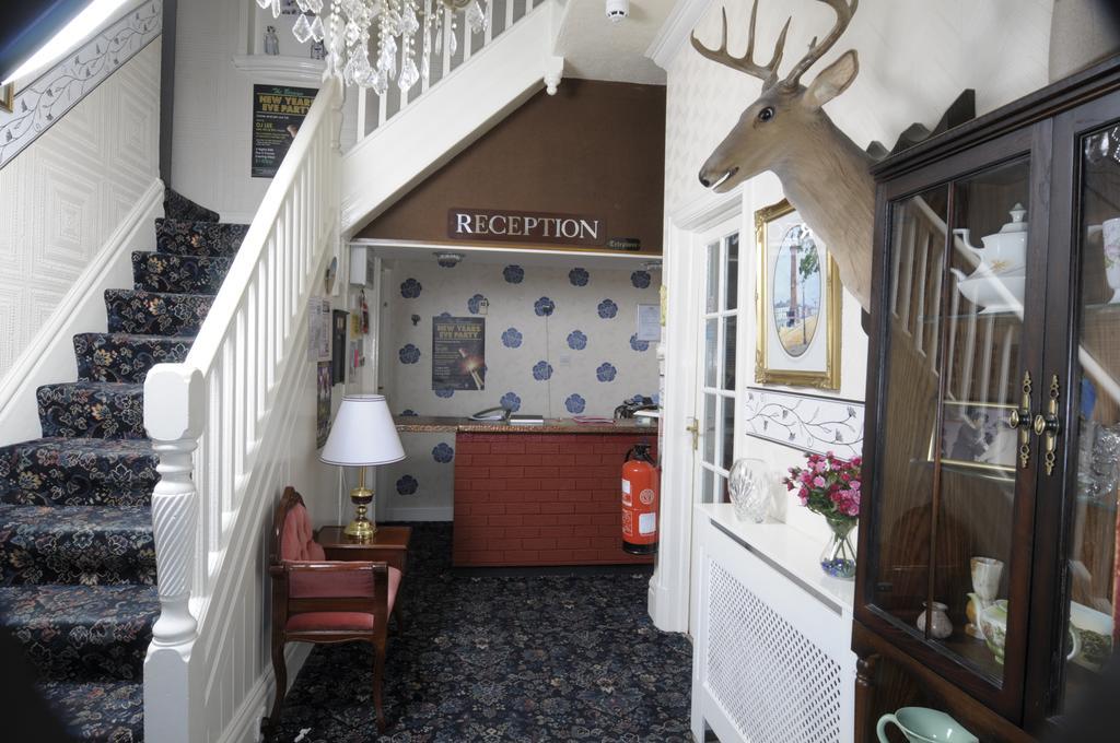 The Berwyn Guest Accommodation Блекпул Екстериор снимка